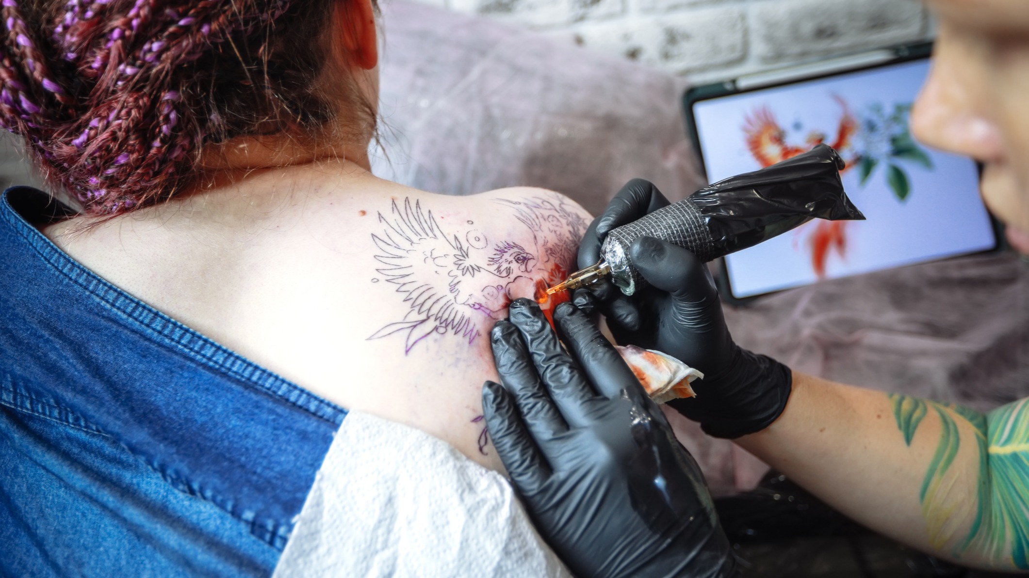 Tattoo研究 : 1.2.3.4 Researchers fear certain size tattoos could more than double