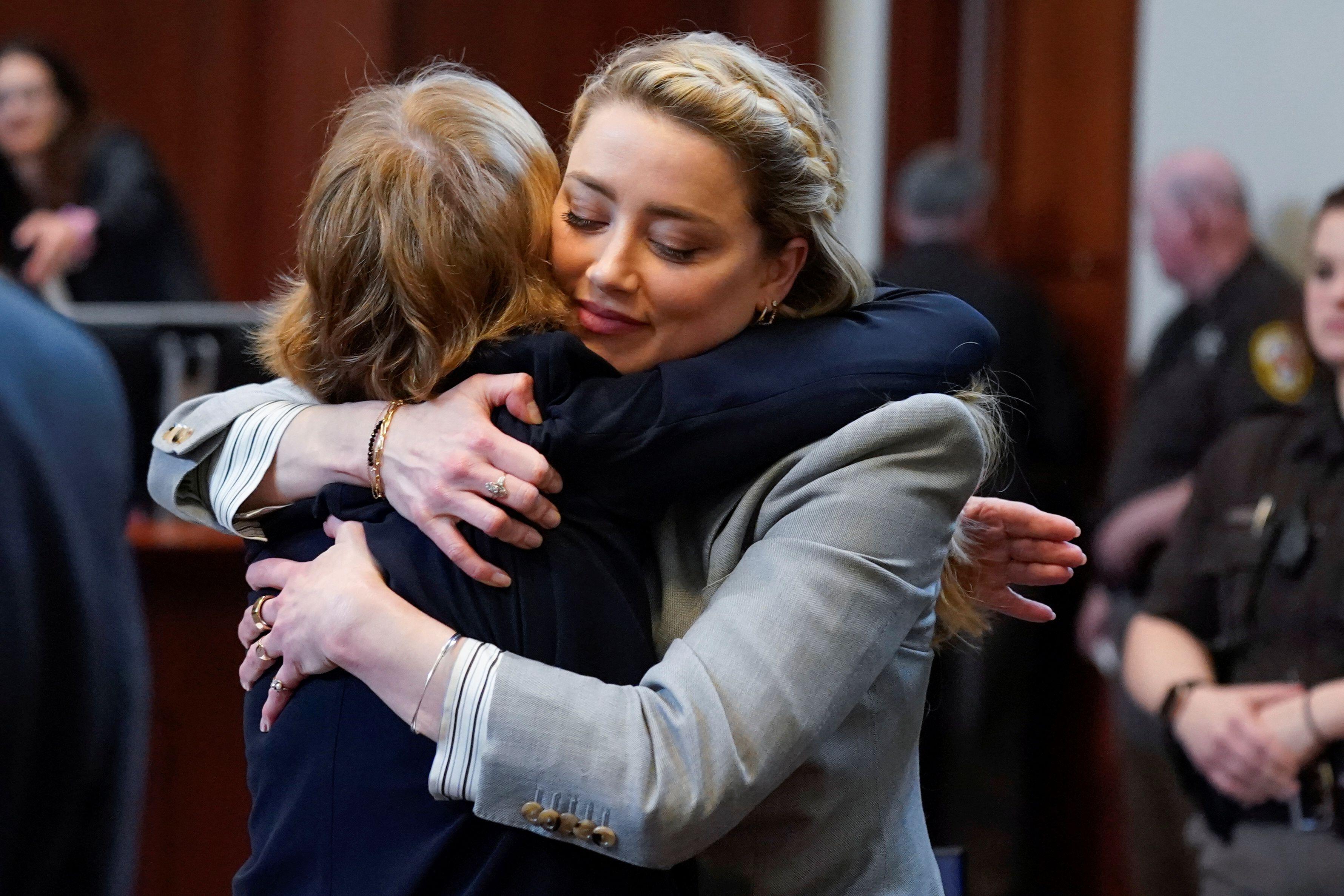 Amber Heard forced to hire new legal team after lawyer Elaine Bredehoft  steps down - News - LADbible