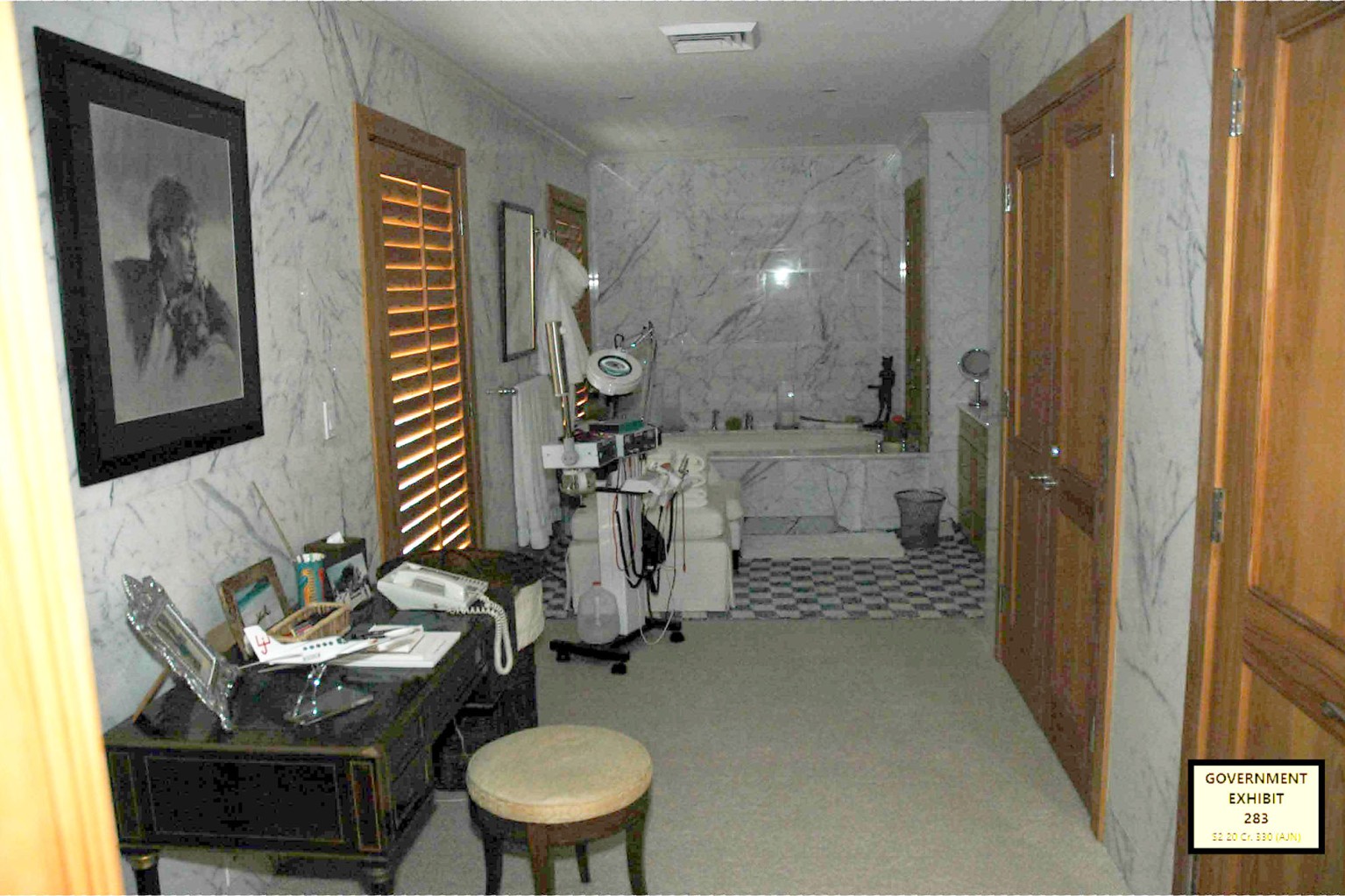 A Graphic Look Inside Jeffrey Previously Unseen FBI Photos Reveal Inside Of Jeffrey Epstein's Mansion