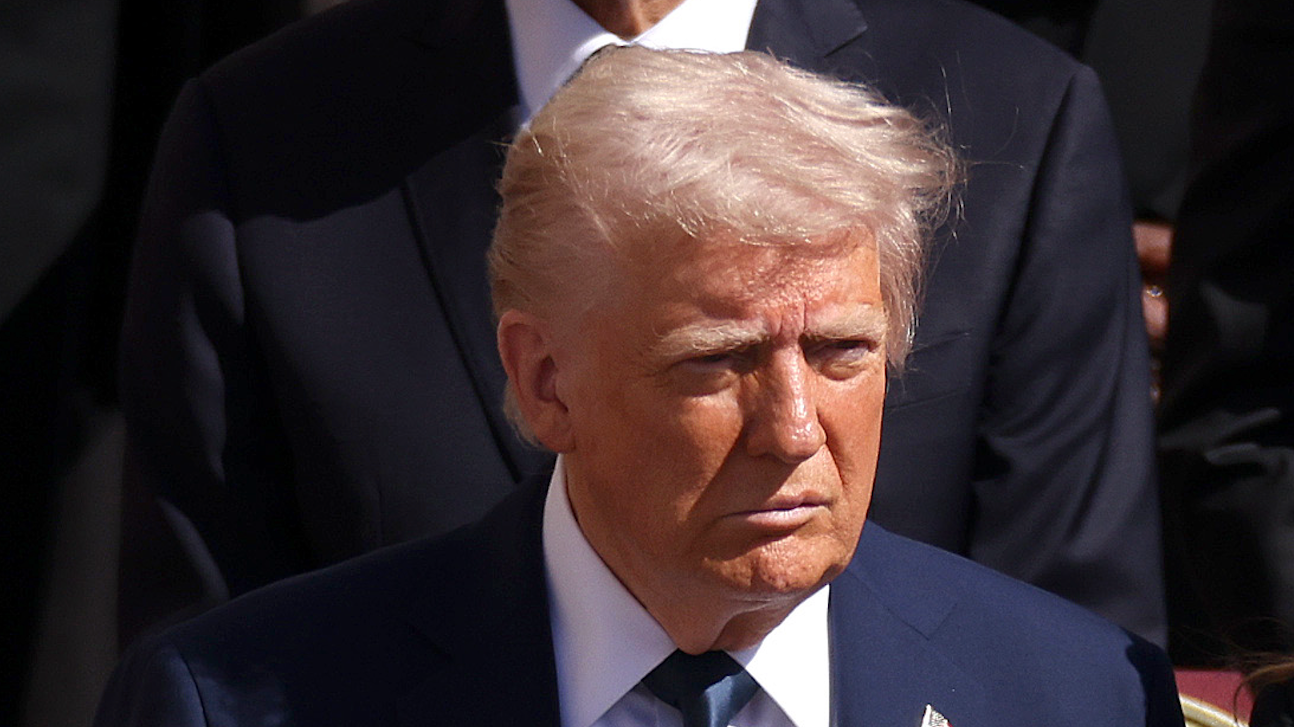 Donald Trump called out for 'ultimate disrespect' over two acts at Pope  Francis' funeral after 'breaking dress code'