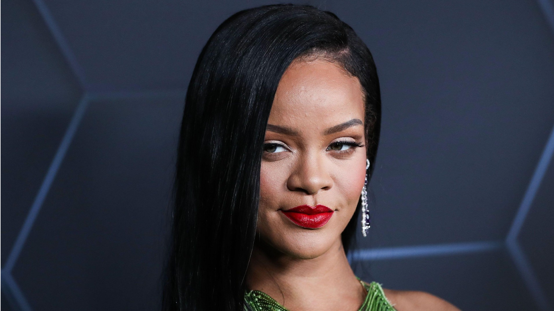 Rihanna's Savage X Fenty show criticized for non-Black women Vanessa  Hudgens, Emily Ratajkowski wearing braids