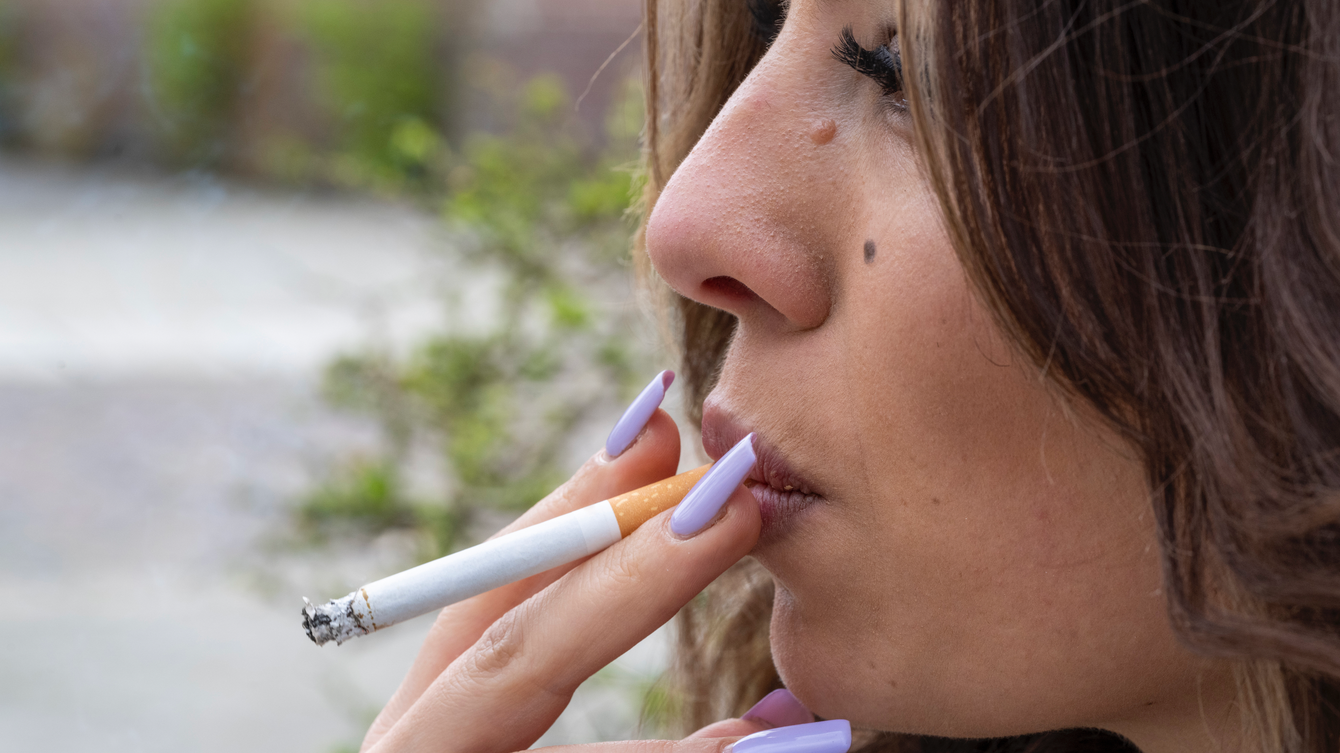 average time it takes to smoke a cigarette Exact amount of time smoking one cigarette takes off your life, study  suggests