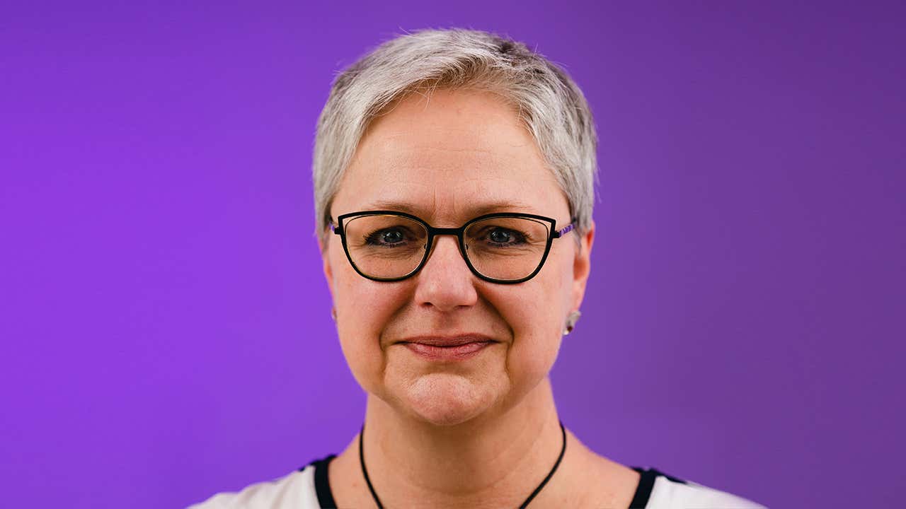 Portrait von Monika