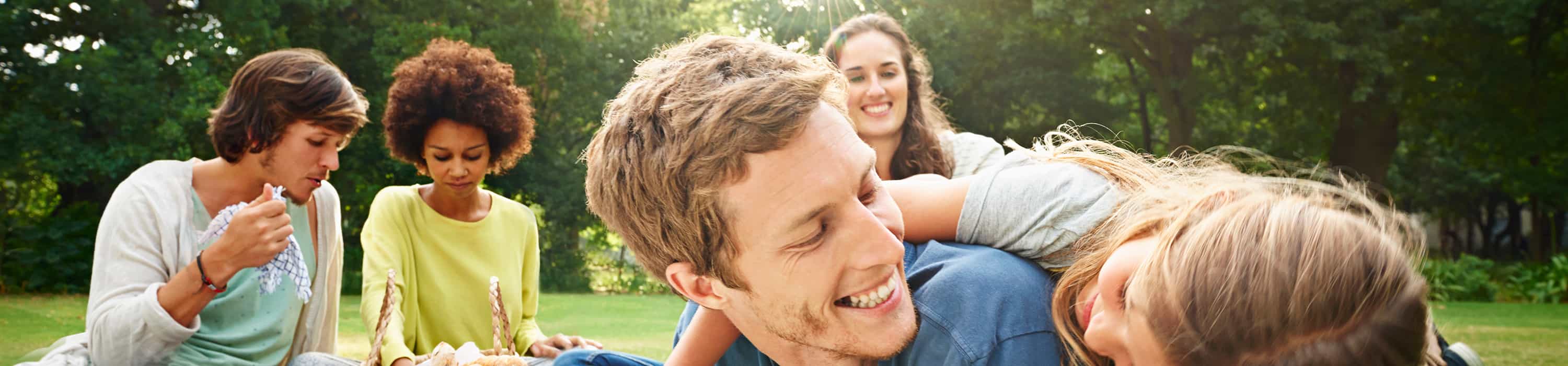 Auch auf Sie als Angehörige, als Partner:in oder Freund:in hat die Depression im Alltag einen großen Einfluss. - Initiative #GemeinsamGegenDepression