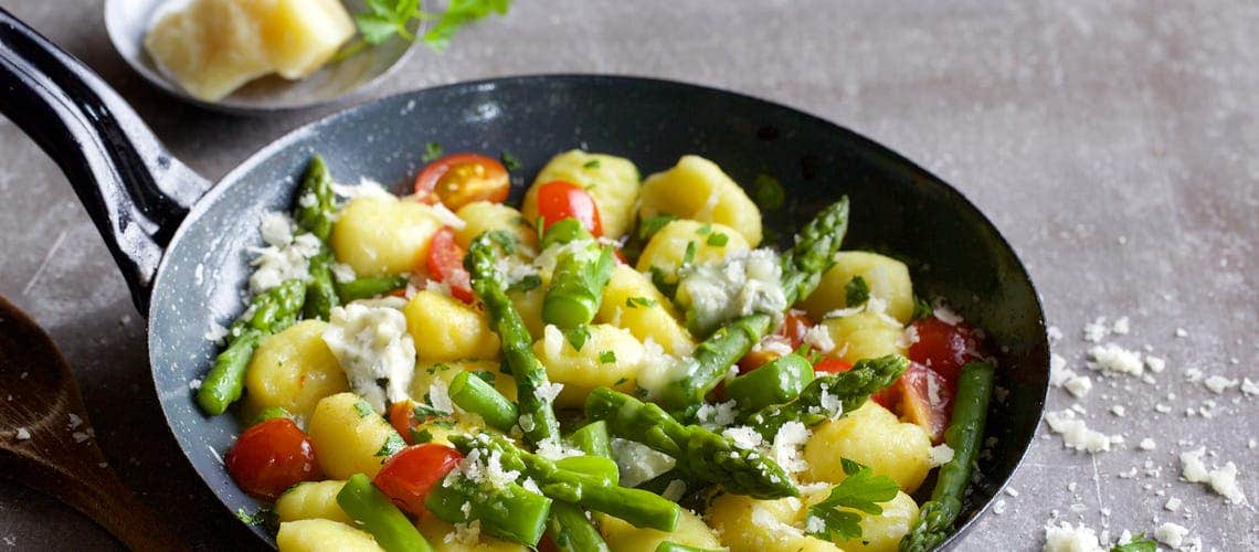 Rezept für eine gesunde und ausgewogene Ernährung bei Schuppenflechte: Gnocchi mit Spargel Gnocchi mit Spargel