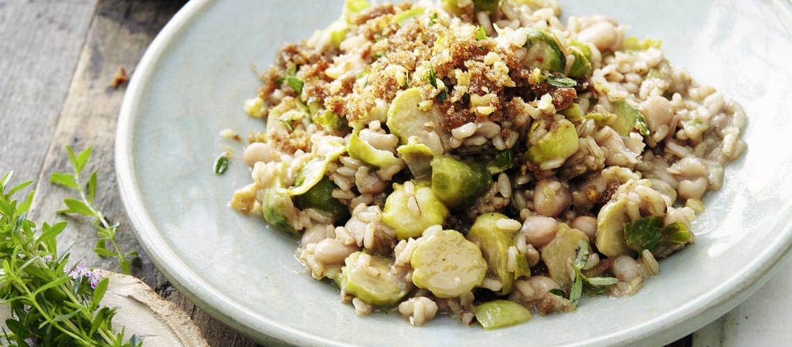 Entzündungshemmendes Rezept bei Schuppenflechte: Rosenkohl-Bohnen-Risotto Rosenkohl-Bohnen-Risotto