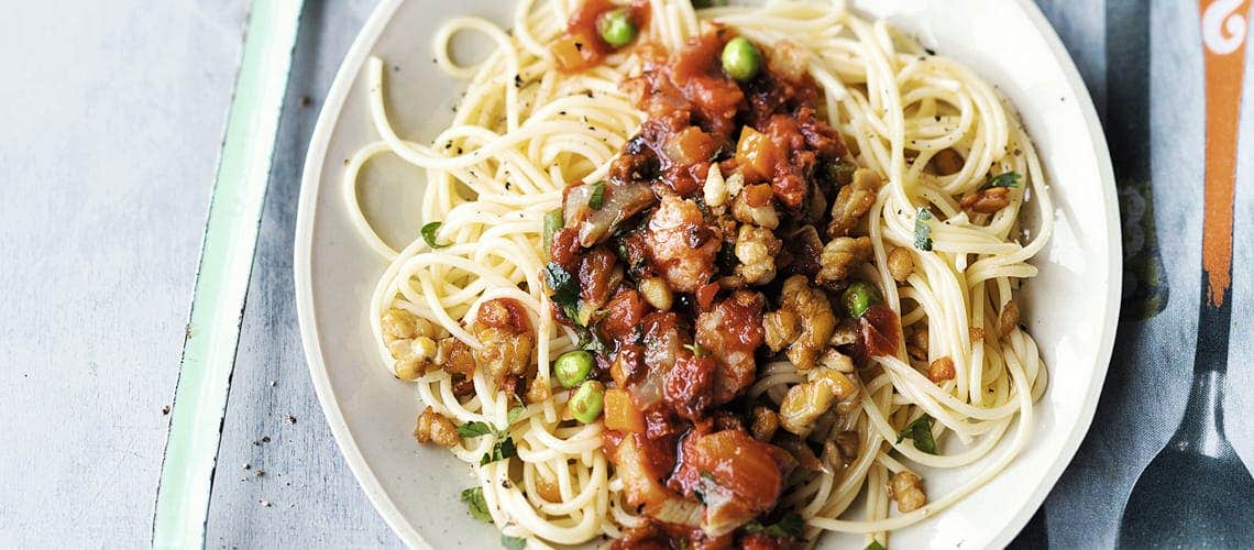 Gesunde Ernährung bei Schuppenflechte - Rezept: Spaghetti mit Tempeh-Bolognese Spaghetti mit Tempeh-Bolognese