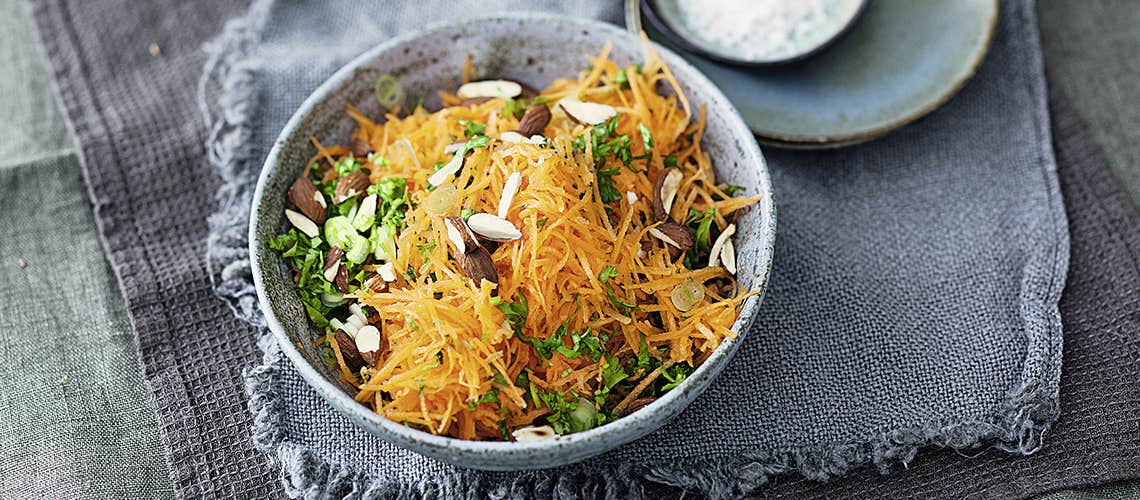 Leckeres und gesundes Rezept bei Schuppenflechte: Möhren-Mandel-Salat Möhren-Mandel-Salat