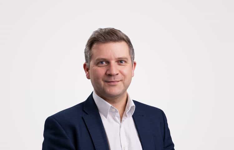Experteninterview mit Prof. Dr. Sina zur Ernährung bei Depression Prof. Dr. Sina, Direktor des Instituts für Ernährungsmedizin am UKSH in Lübeck, spricht darüber, welche Ernährung Menschen mit Depression guttut.
