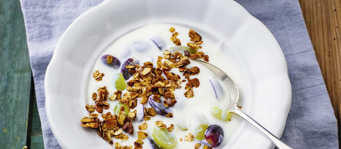 Rezept Schuppenflechte: Knuspermüsli mit Dickmilch