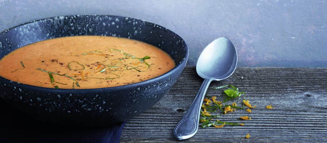 Gesunde Ernährung und Rezepte bei Schuppenflechte (Psoriasis) - Fruchtige Tomaten- Orangen-Suppe Fruchtige Tomaten- Orangen-Suppe