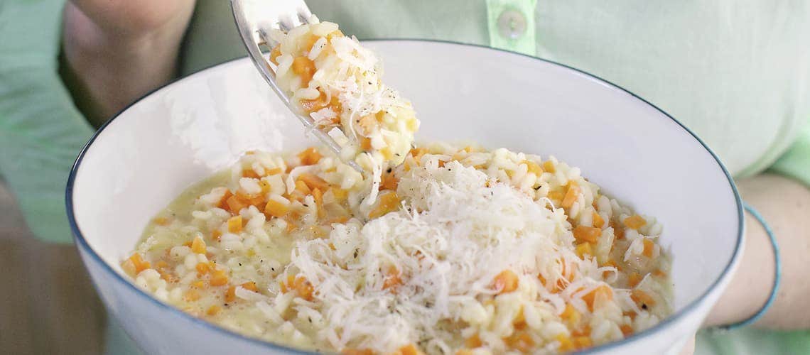 Entzündungshemmendes Rezept bei Schuppenflechte: Cremiges Möhren-Risotto Cremiges Möhren-Risotto