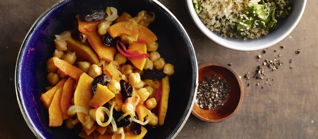 Geröstete Quinoa mit Schmorkürbis: Rezept für anti-inflammatorische ...