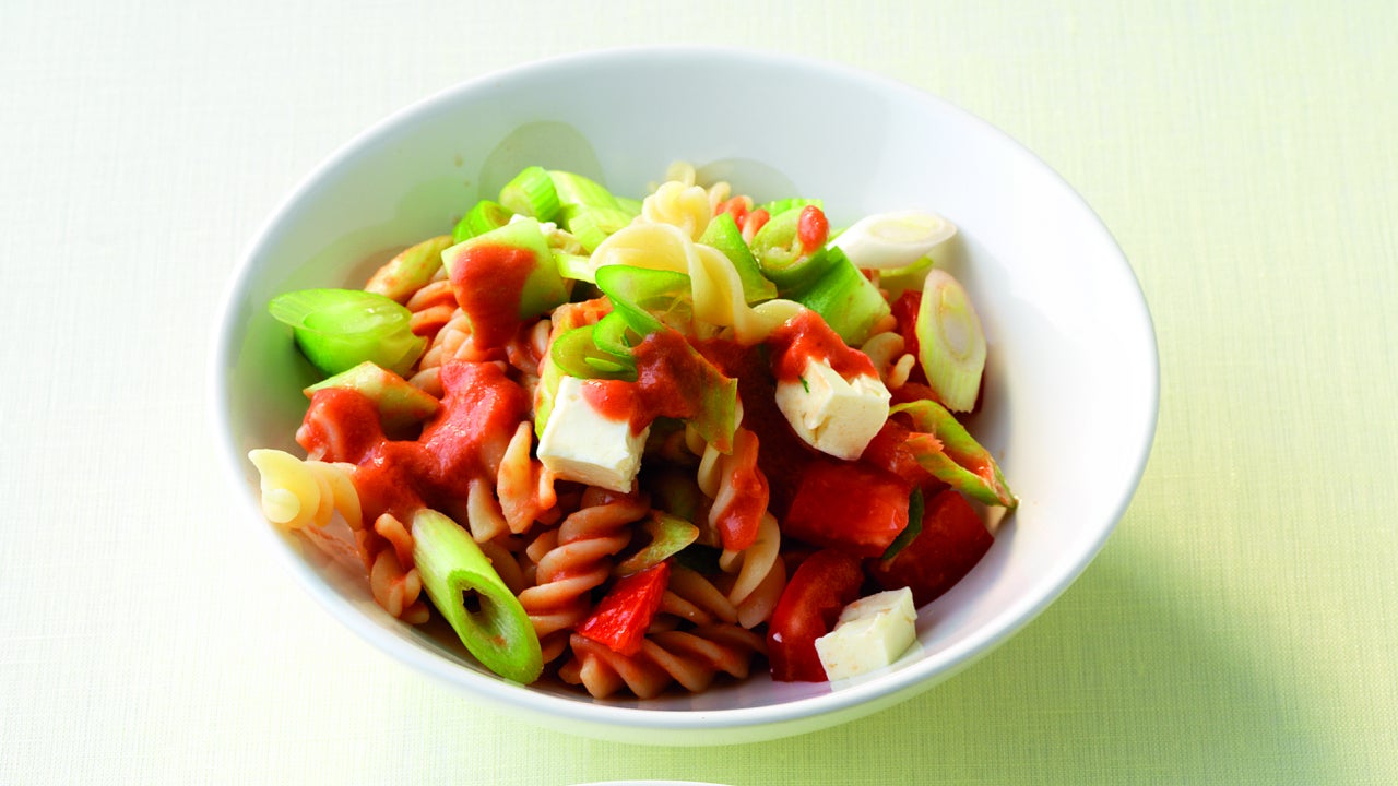 Schafkäse-Nudel-Salat: Anti-entzündliches Gericht Schafkäse-Nudel-Salat: Anti-entzündliches Gericht