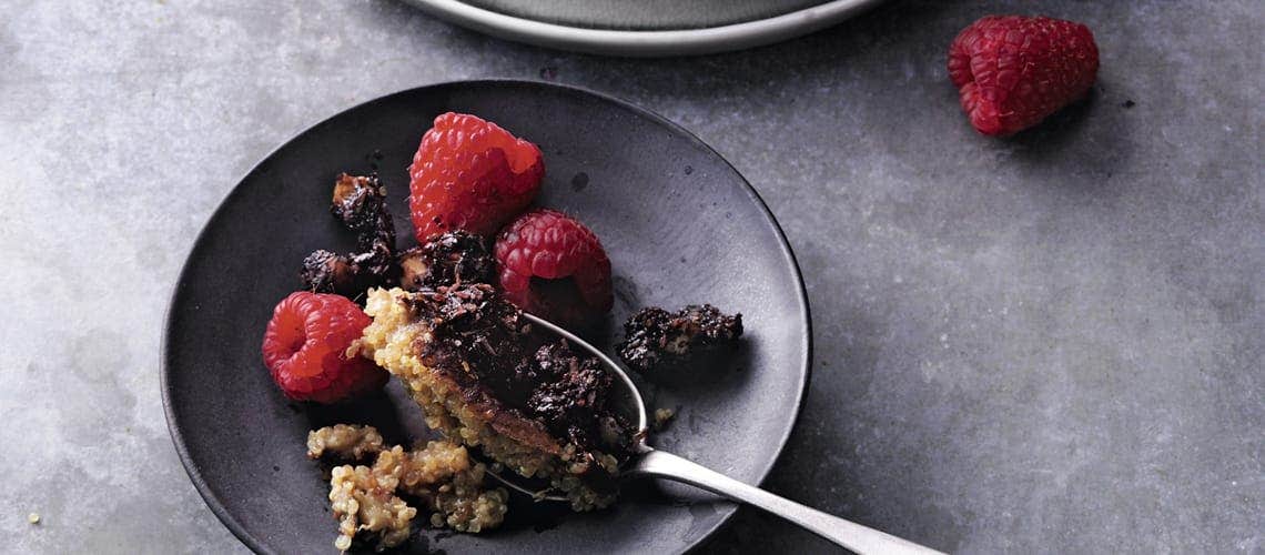 Entzündungshemmendes Rezept bei Schuppenflechte: Quinoa-Auflauf mit Kaffee und Gewürzen Quinoa-Auflauf mit Kaffee und Gewürzen
