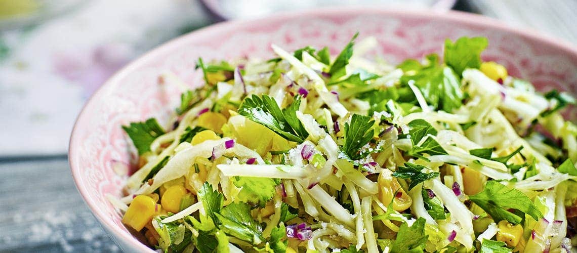 Entzündungshemmendes Rezept bei Schuppenflechte: Süß-scharfes-Weißkohl-Mais-Relish Süß-scharfes Weißkohl-Mais-Relish