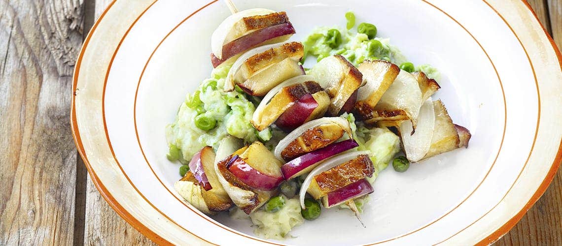 Rezepte bei Psoriasis & Psoriasis Arthritis: Tofu-Apfel-Spieße auf Erbsenpüree Tofu-Apfel-Spieße auf Erbsenpüree