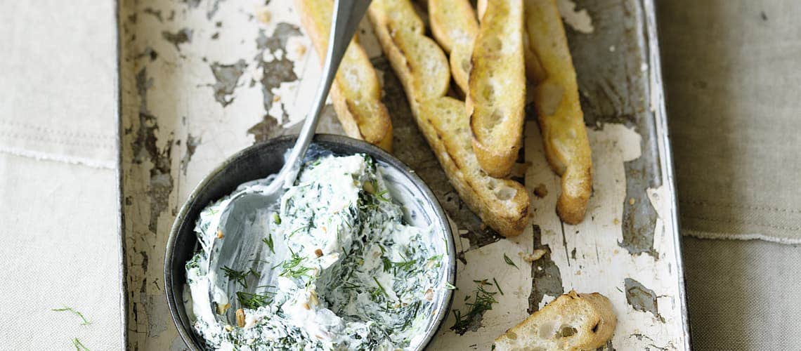 Rezept für eine entzündungshemmende Ernährung bei Schuppenflechte (Psoriasis): Feta-Spinat-Dill Feta-Spinat-Dill