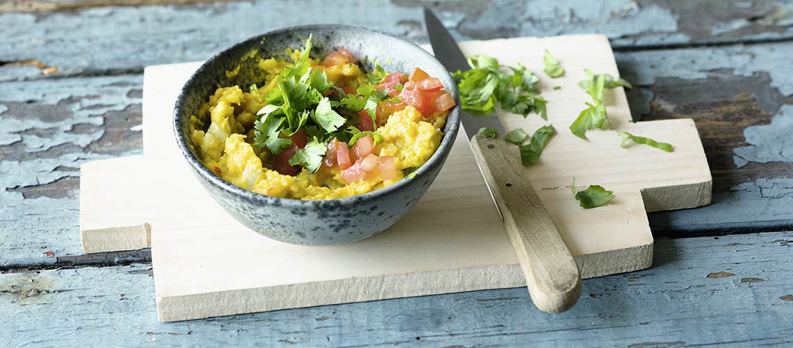 Leckeres und gesundes Rezept bei Schuppenflechte: Linsen-Tomaten-Erdnüsse Linsen-Tomaten-Erdnüsse