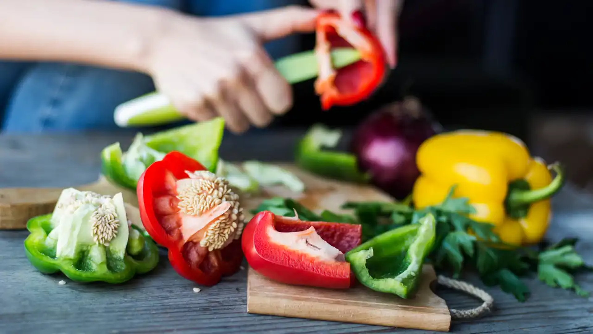 Kann eine gesunde Ernährung bei Psoriasis-Krankheit (Schuppenflechte) helfen