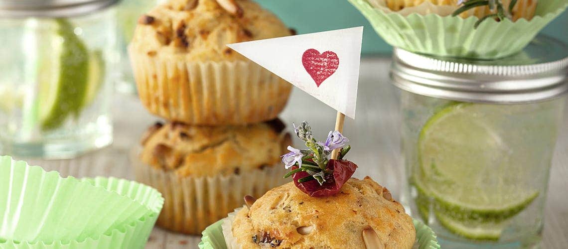 Gesunde Ernährung bei Schuppenflechte - Rezept: Tomaten-Parmesan-Muffins Tomaten-Parmesan-Muffins