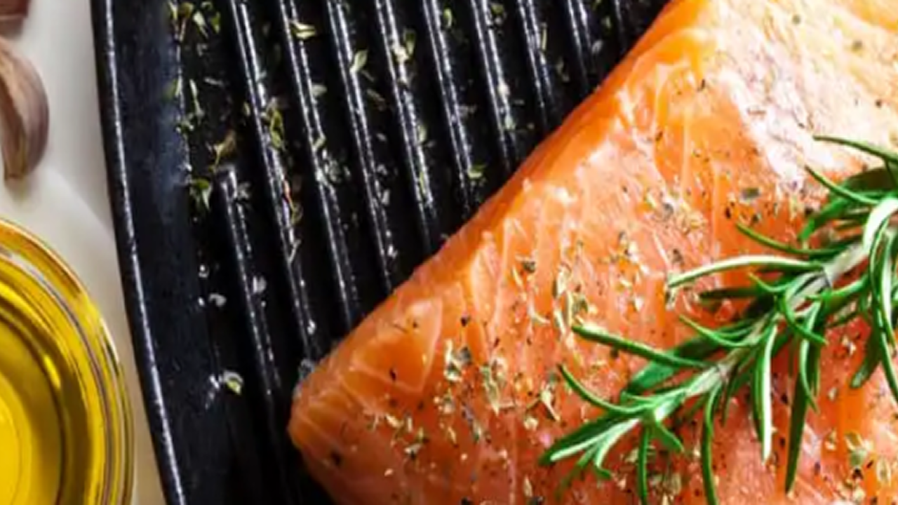 CED & Eisenmangel. Eine Ernährung mit Lebensmitteln, die reich an Eisen sind, hilft.