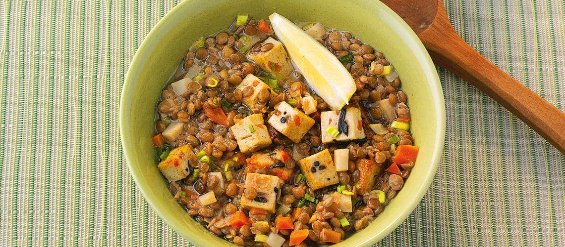 Gesunde Ernährung und Rezepte bei Schuppenflechte (Psoriasis) - Linsen mit Pilztofu und Zitronensauce Linsen mit Pilztofu und Zitronensauce