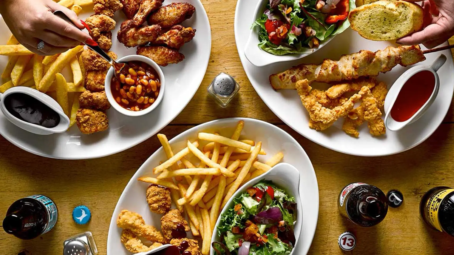 pub meals including chicken goujons and chips served with salad