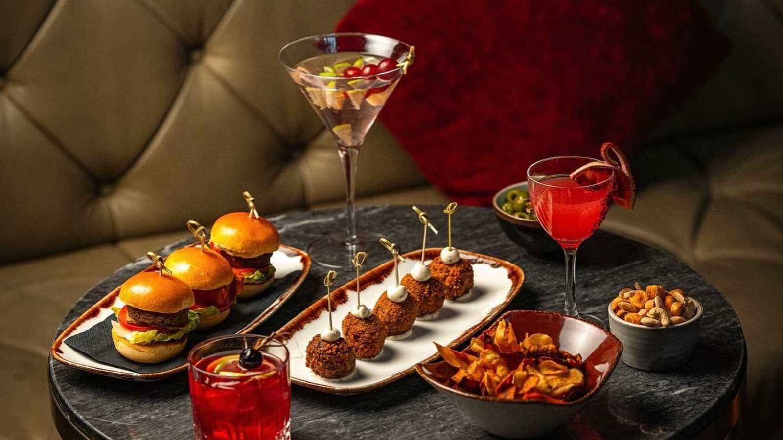 Shakedown Bar & Restaurant