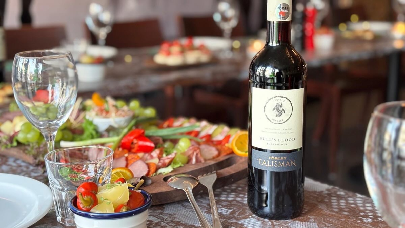 Lakehouse Hungarian Restaurant