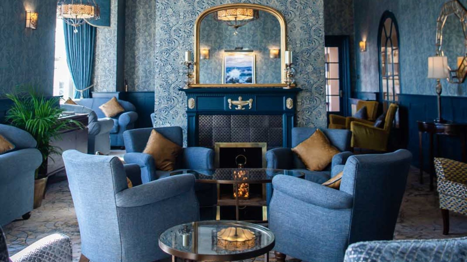 Lounge At Best Western Lansdowne Hotel Int 001