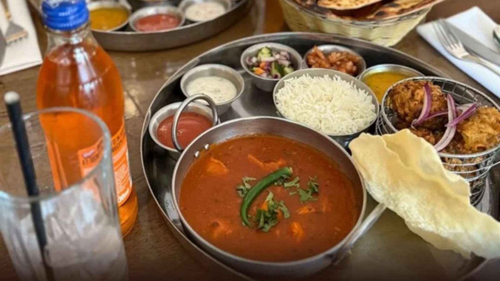 Phat Bhuna - Paisley