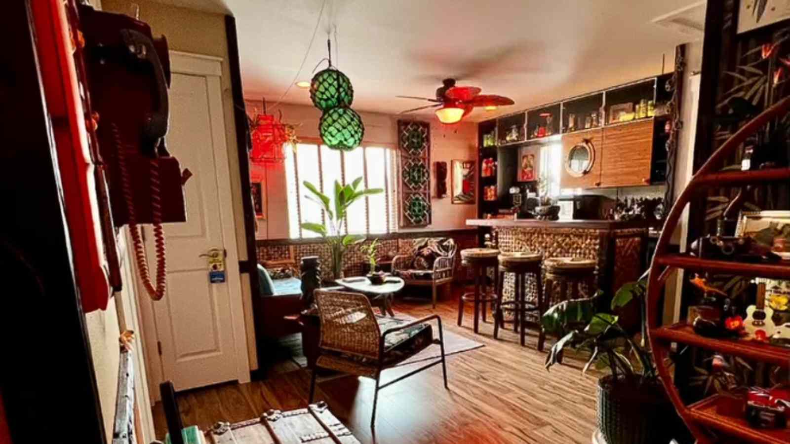 Bamboo Lounge