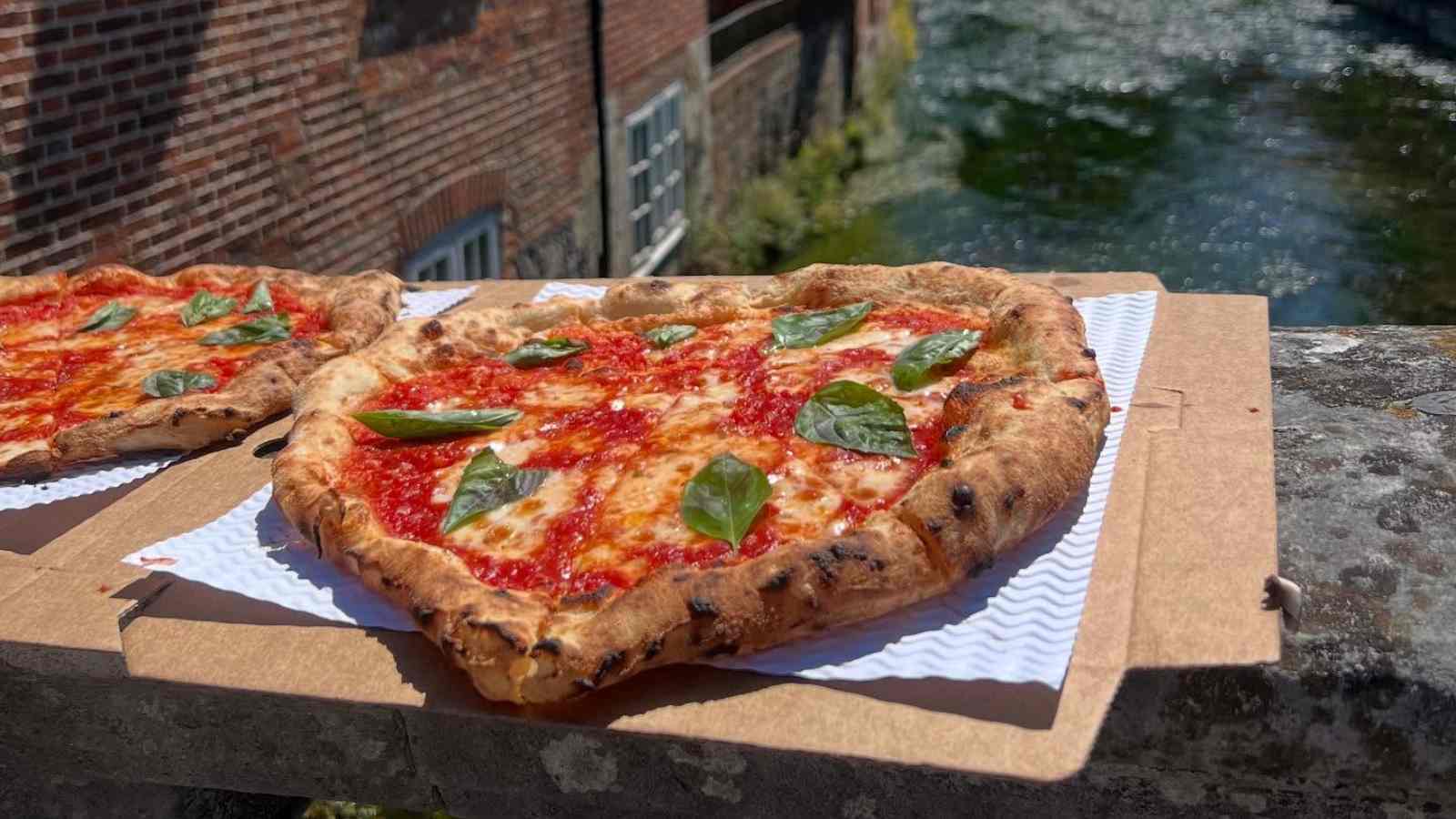 The Pizza Tavern