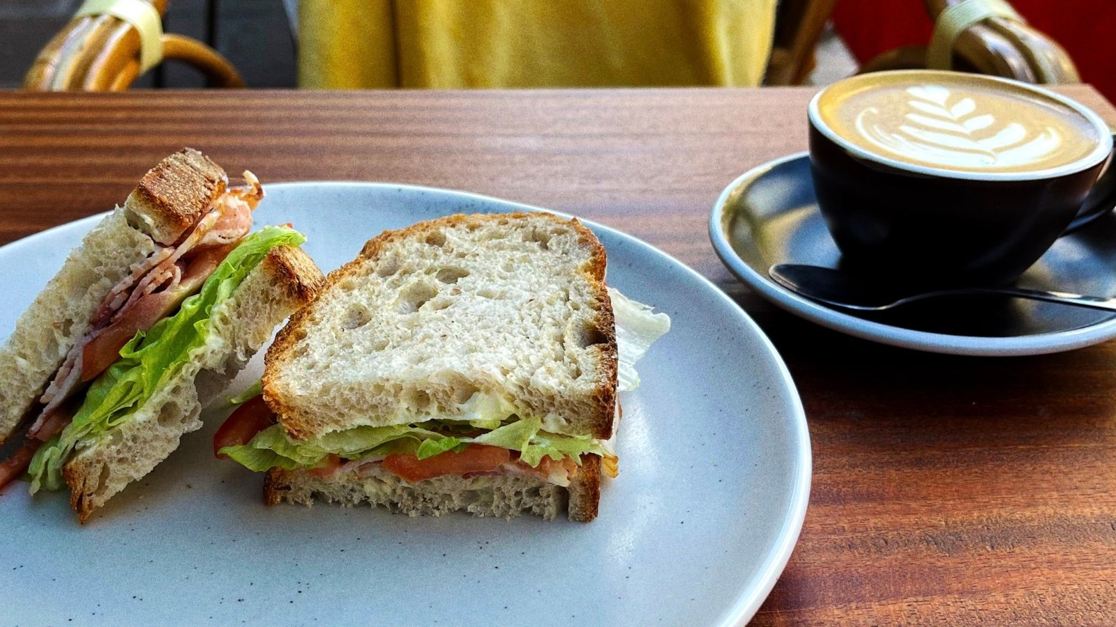 PhotoBook Cafe