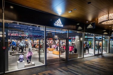 Adidas sales sg outlet