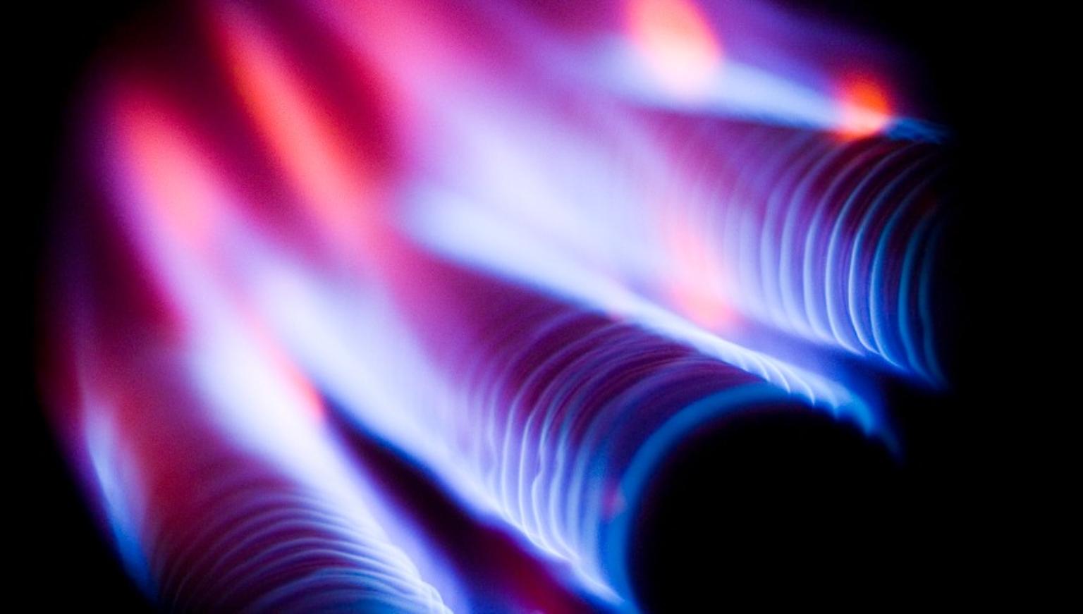 U.S. Natural Gas Surge: Exports and AI Demand Driving the Rally