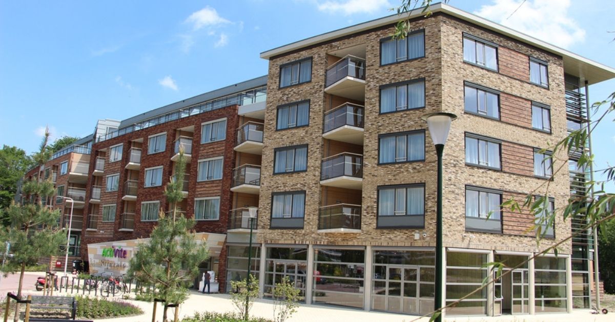 Rijnzate - Verpleeghuis buitenzijde.jpg