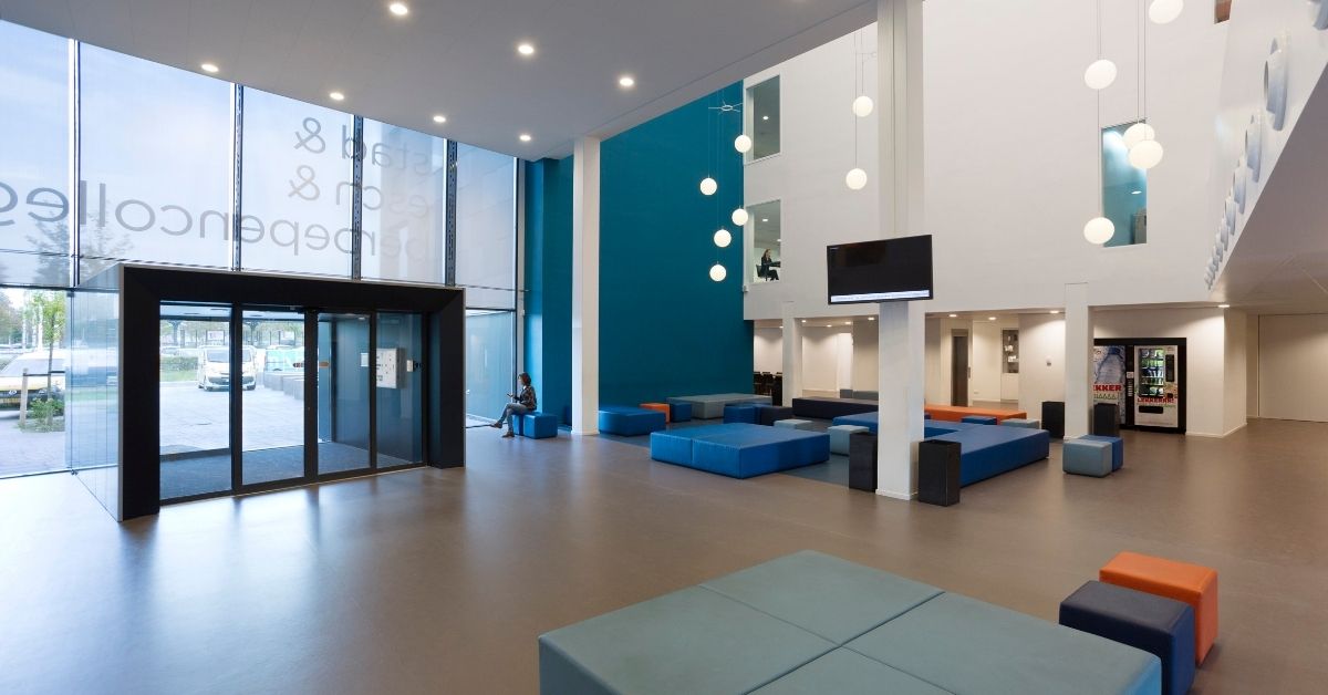 Binnen in het Onderwijspark Ezinge