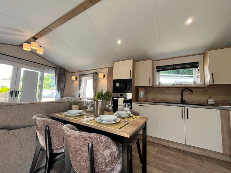 Willerby-Woodbridge-2027-CAR0065670-145655152.jpeg