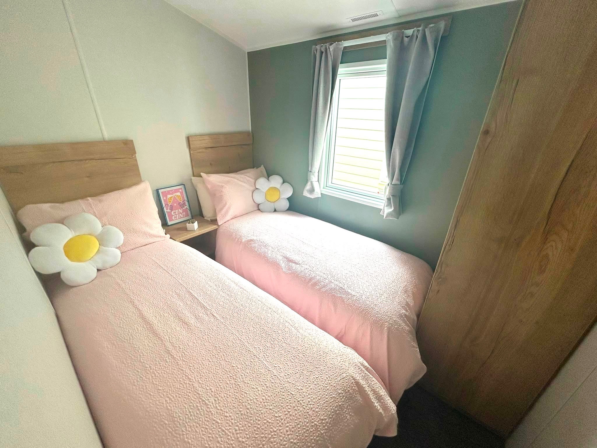 Photo of Willerby Midhurst 2025 (Static Caravan)