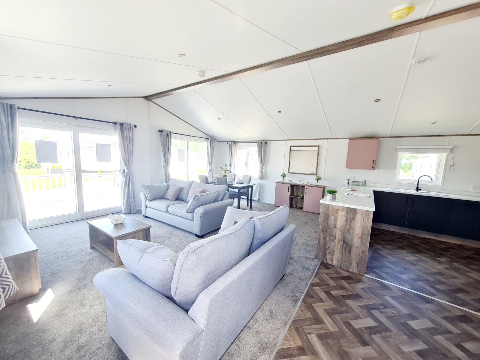 Photo of Willerby Horsham 2024 (Luxury Lodge)