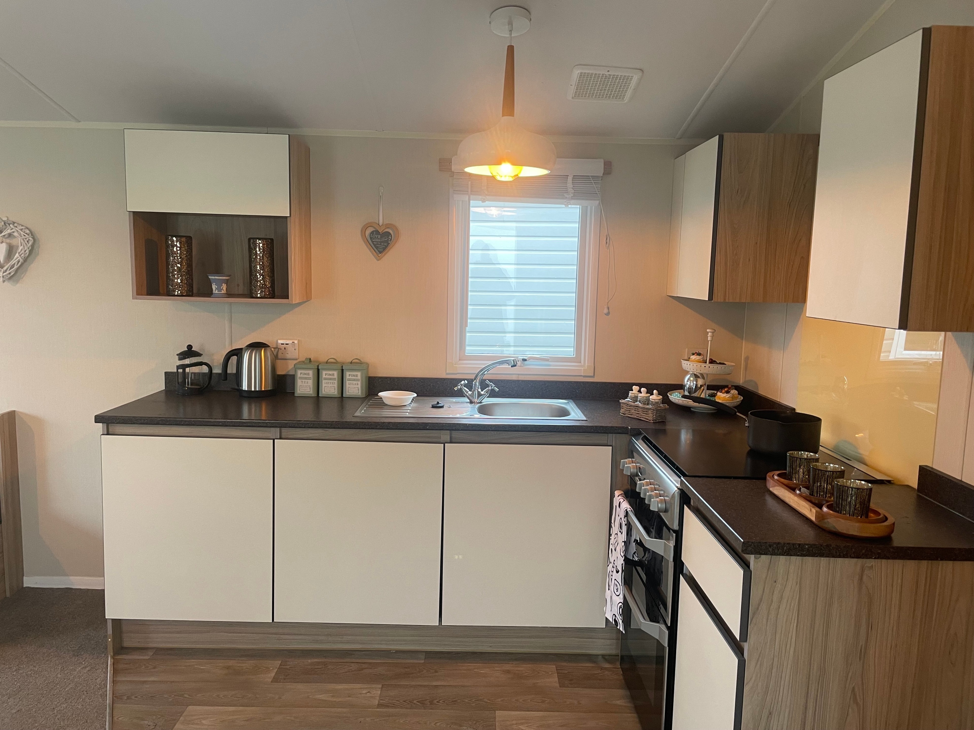 Willerby-Minster-2016-CAR0058155-127912579.JPEG