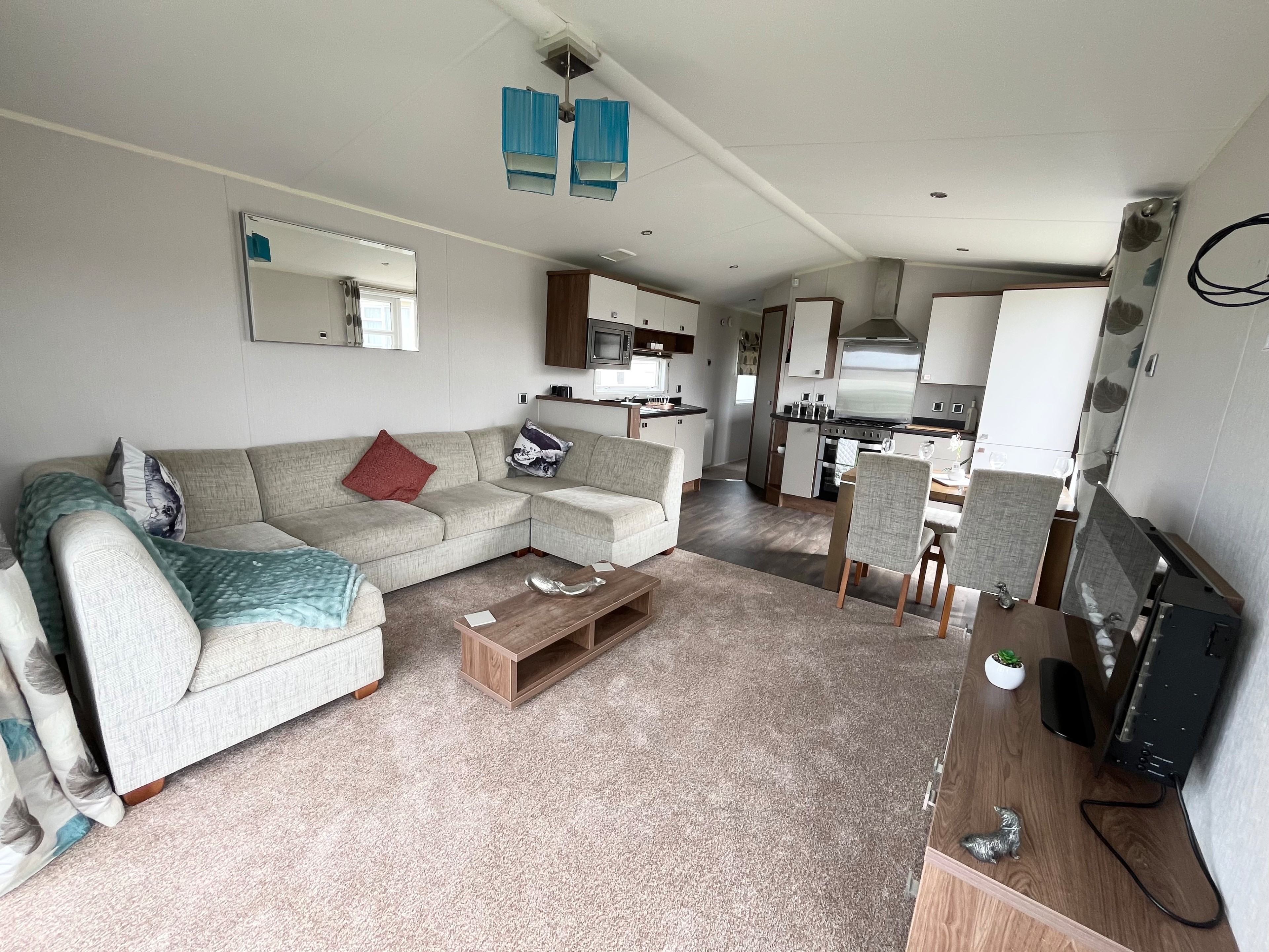 Willerby-Skyline-2014-VS062178-139140802.JPEG