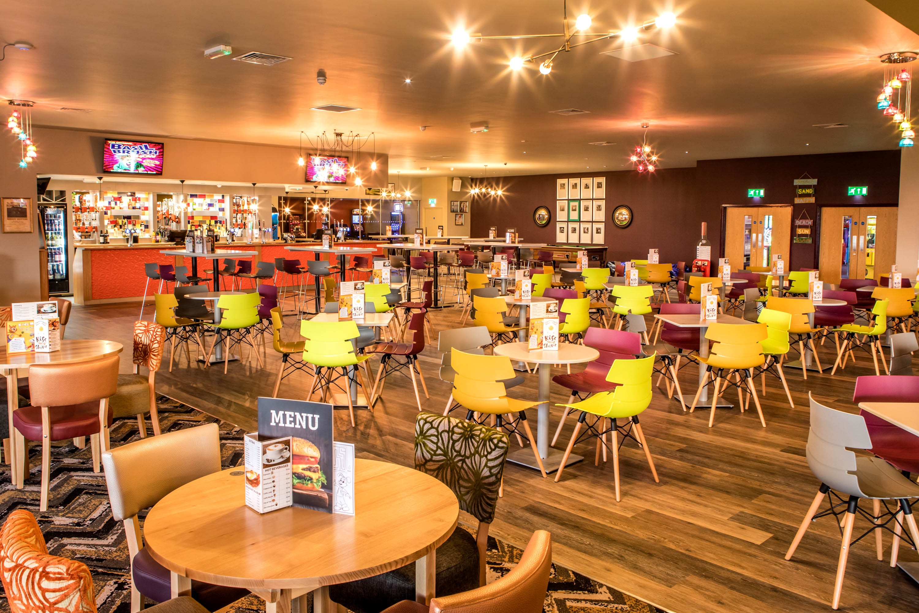 Restaurant & bar