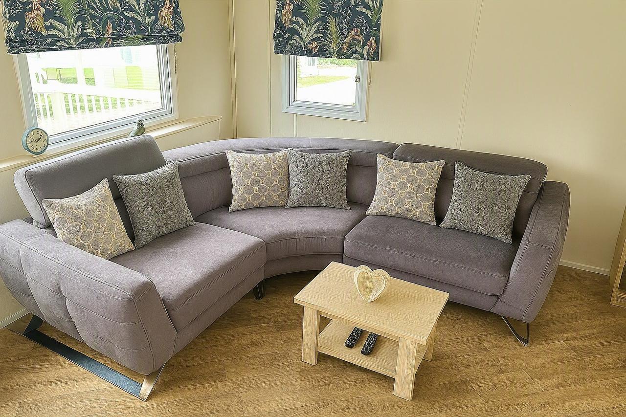 Willerby-Minster-2016-CAR0058226-141146429.jpeg