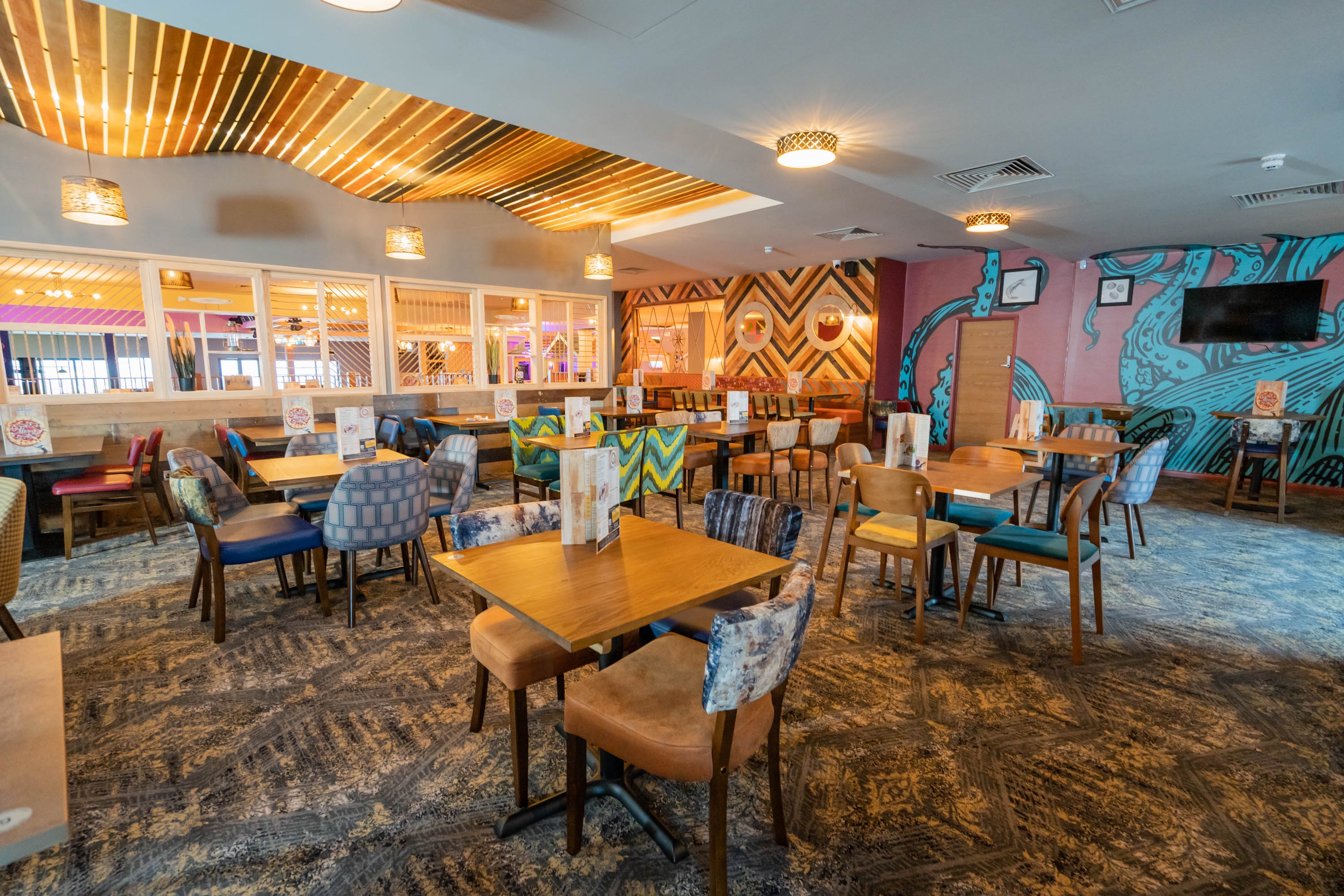 Restaurant & bar
