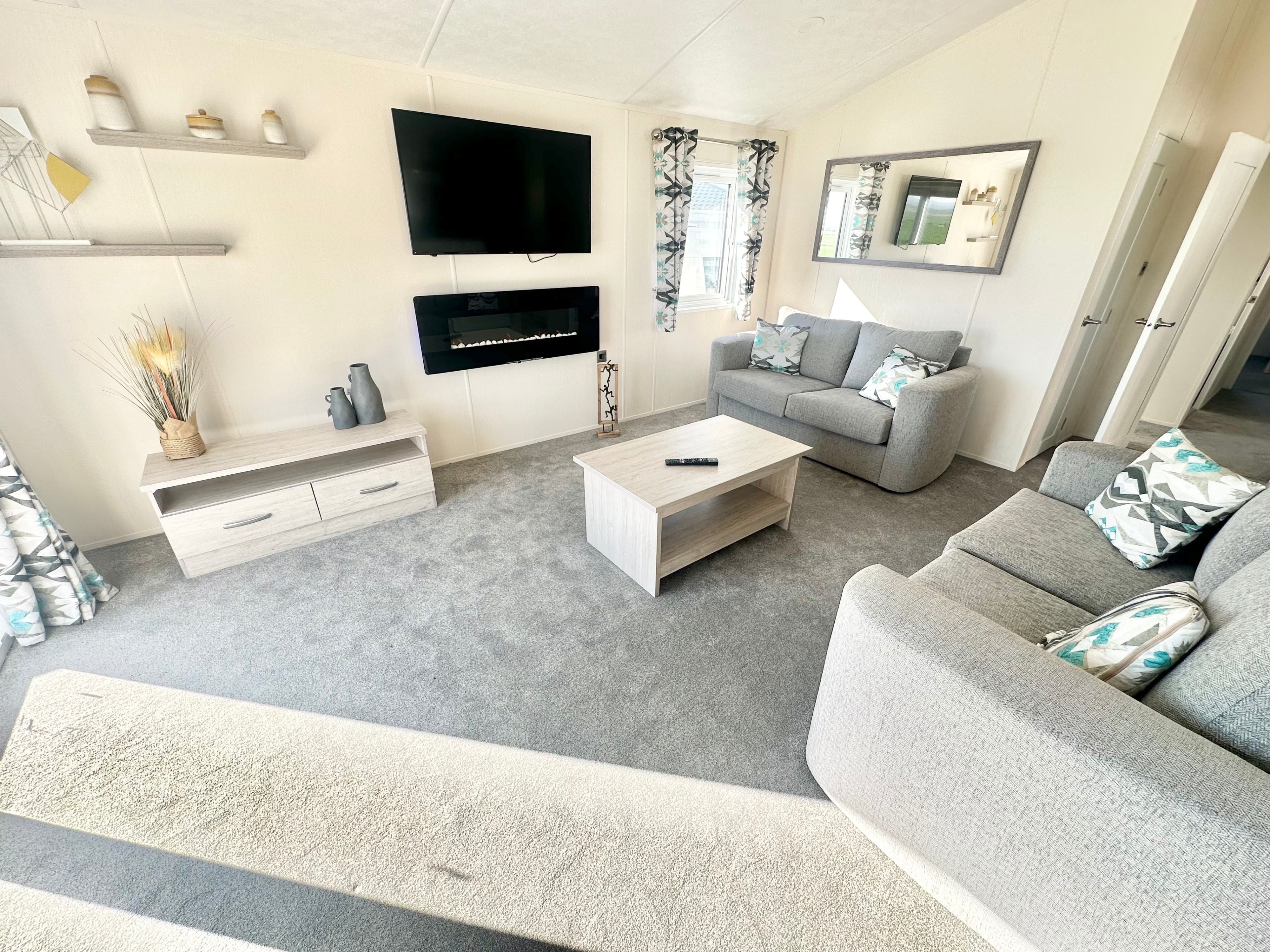Photo of Delta Lakeside 2023 (Luxury Lodge)