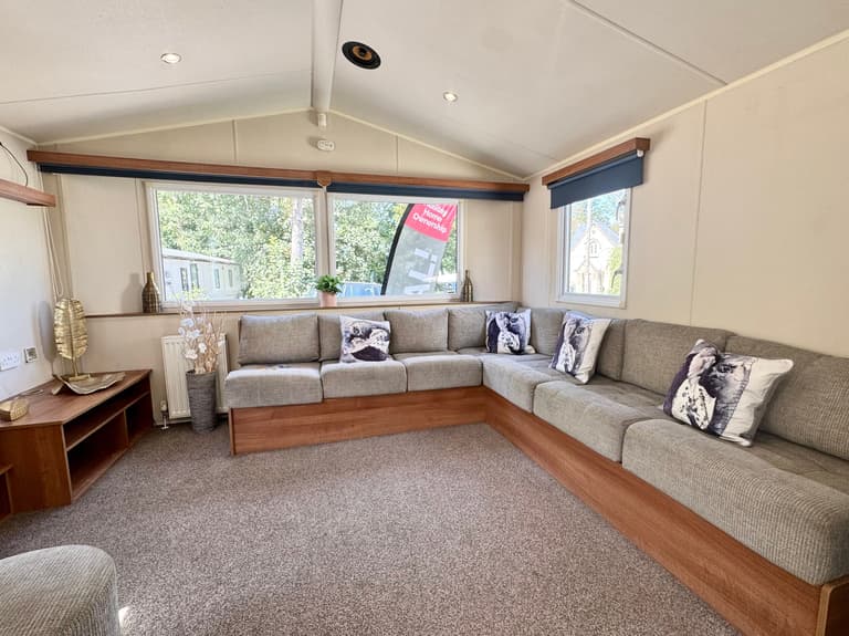 Willerby-Caledonia-2017-CAR0023147-148823034.jpeg