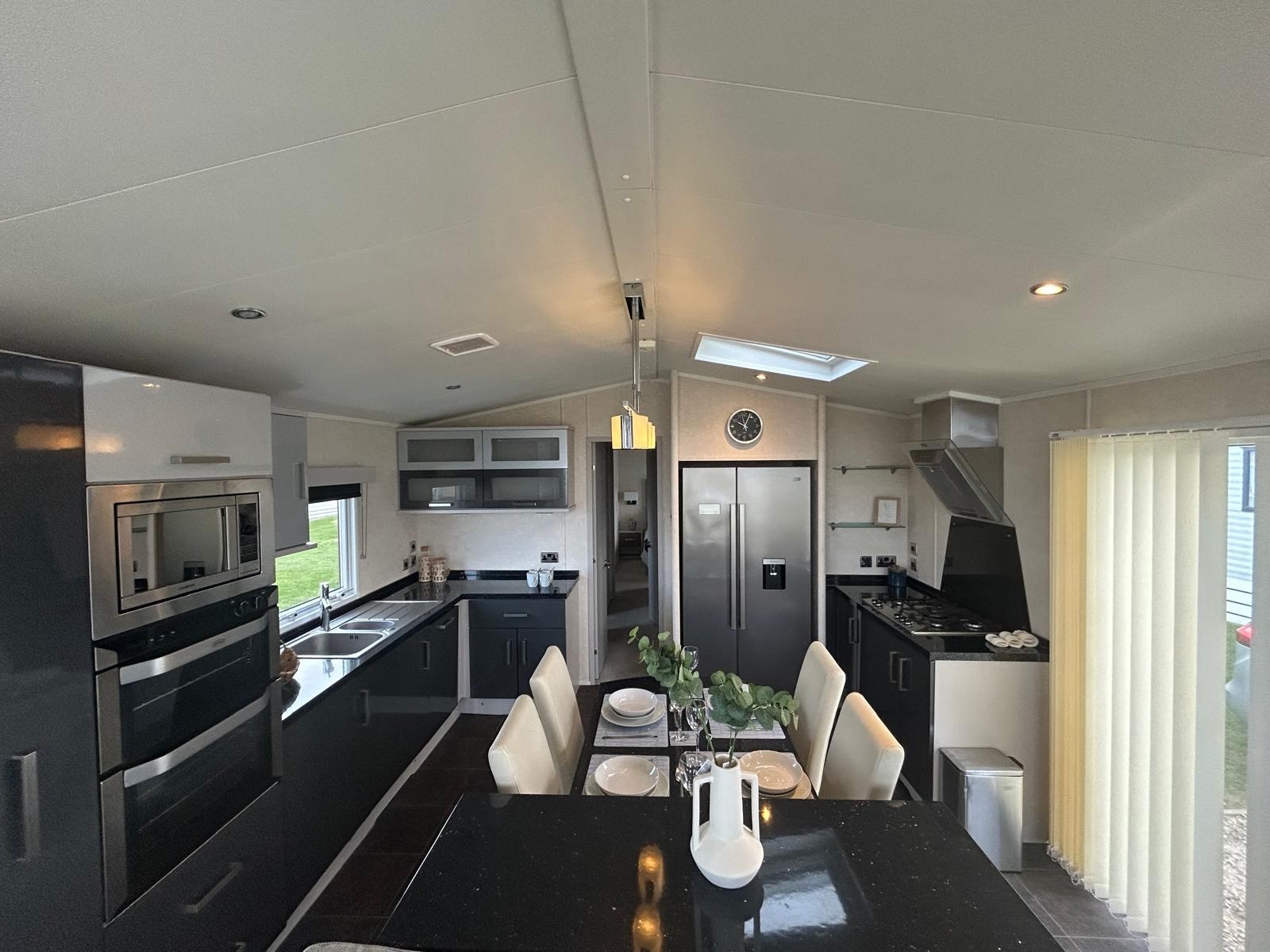 Photo of Carnaby Envoy 2017 (Villa)